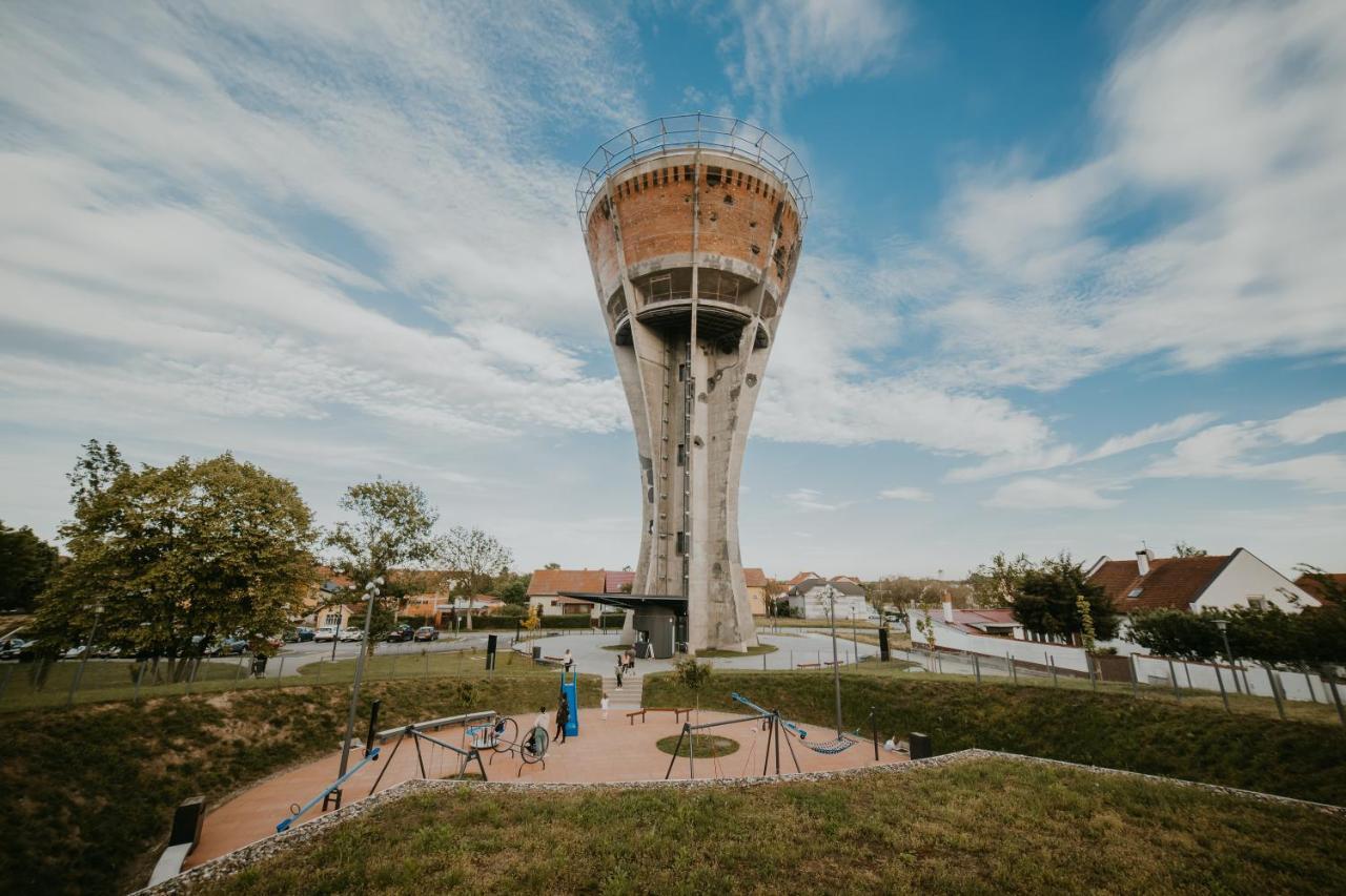 Apartman Stari Toranj Вуковар Екстериор снимка